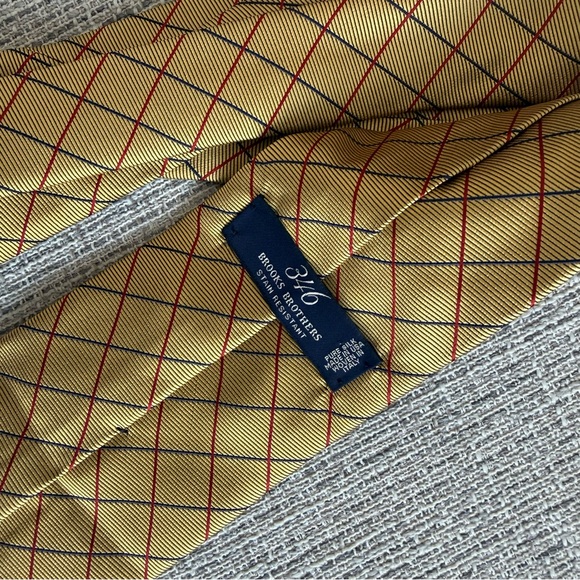 Brooks Brothers Gold and Red Checkered Tie 100% Silk - Picture 3 of 3